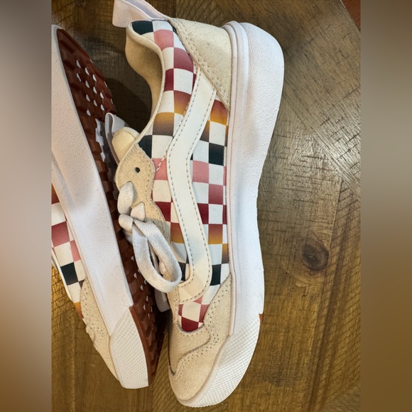 Vans Ultra Range EXO Lightweight Cream and Multicolor Checkered Sneakers - Picture 10 of 10